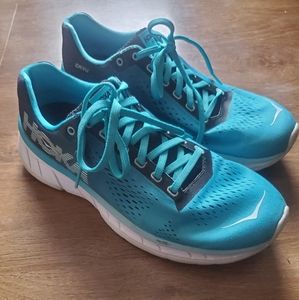 HOKA ONE ONE CAVU -Womens